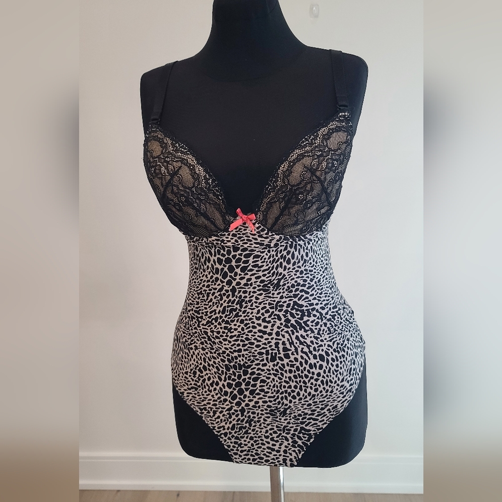 Lauma lingerie leopard print bodysuit 34D